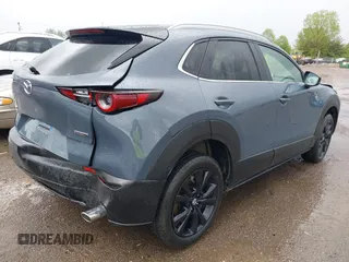 2025 Mazda CX-30 S Carbon Edition с VIN 3MVDMBCM6SM813356, выставлен на аукционе IAAI как лот 42165714 с пробегом 2 338 миль миль и . История ставок и продаж доступна на DreamBid. Изображение 4.