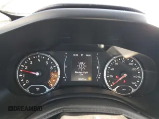 2018 Jeep Renegade Latitude with VIN ZACCJABB5JPH83987, listed as a Copart auction lot 44417805 with 93,472 mi miles and Salvage Title. Bid and sale history available at carsss.com. Image 9.