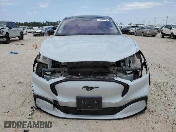2022 Ford Mustang Mach-E Premium z VIN 3FMTK3R7XNMA02203, wystawiony jako Copart lot #53038625 z przebiegiem 38 778 mil mil oraz Szkoda całkowita • Salvage title. Historia ofert i sprzedaży dostępna na DreamBid. Obrazek 5.