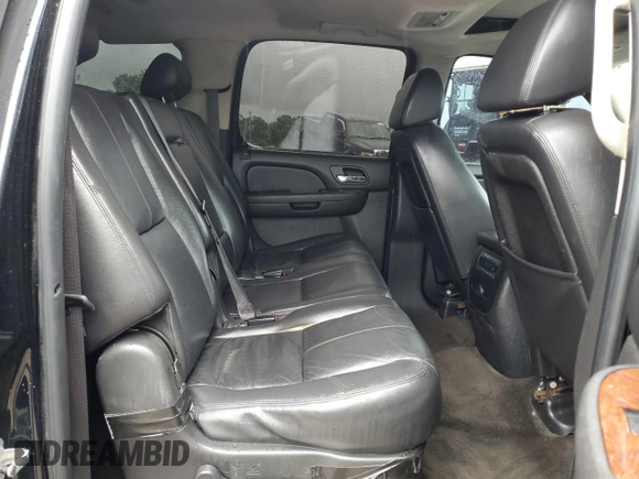 2008 Chevrolet Suburban LTZ with VIN 1GNFK16308J107400, listed as a Copart auction lot 61567295 with 272,454 mi miles and Salvage title. Bid and sale history available at DreamBid. Image 11.
