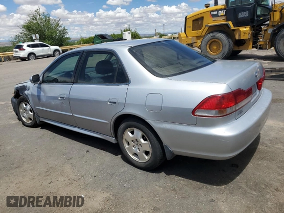 2002 Honda Accord EX z VIN 1HGCG16572A069123, wystawiony jako Copart lot #55861375 z przebiegiem 117 455 mil mil oraz Szkoda całkowita • Salvage title. Historia ofert i sprzedaży dostępna na DreamBid. Obrazek 2.