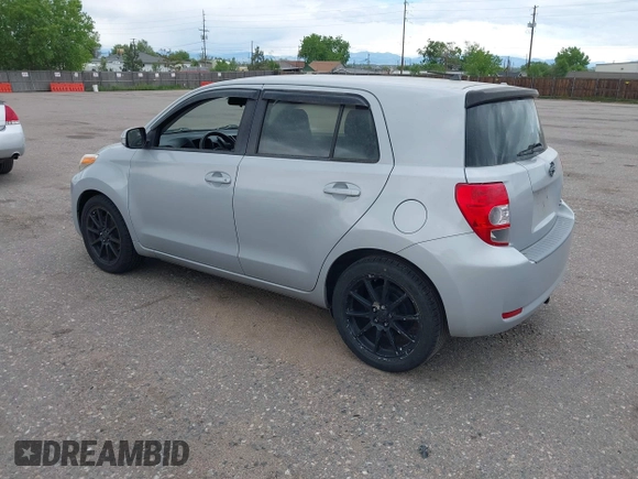 2008 Scion xD z VIN JTKKU10478J026048, wystawiony jako IAAI lot #42303395 z przebiegiem 145 482 mil mil oraz . Historia ofert i sprzedaży dostępna na DreamBid. Obrazek 3.
