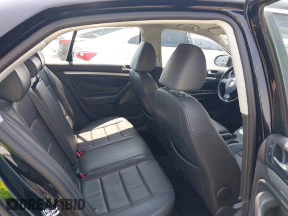 2009 Volkswagen Jetta SE with VIN 3VWRM71K59M137348, listed as a IAAI auction lot 42285086 with 120,645 mi miles and . Bid and sale history available at DreamBid. Image 8.