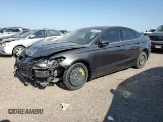 2020 Ford Fusion SE with VIN 3FA6P0HD3LR229733, listed as a Copart auction lot 52351655 with 33,610 mi miles and Salvage Title. Bid and sale history available at DreamBid. Image 1.