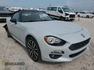 2019 FIAT 124 Spider Urbana Edition z VIN JC1NFAEK9K0143369, wystawiony jako Copart lot #61454334 z przebiegiem 50 353 mil mil oraz Szkody całkowita. Historia ofert i sprzedaży dostępna na DreamBid. Obrazek 4.