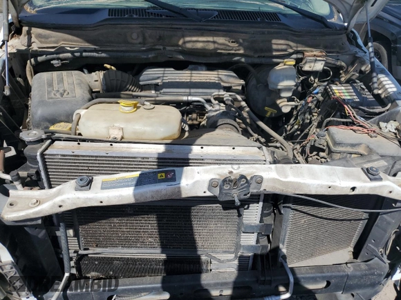 2004 Dodge 2500 SLT z VIN 1D7KU28D14J182331, wystawiony jako Copart lot #60314535 z przebiegiem 133 162 mil mil oraz Czysty tytuł • Clean title. Historia ofert i sprzedaży dostępna na DreamBid. Obrazek 11.