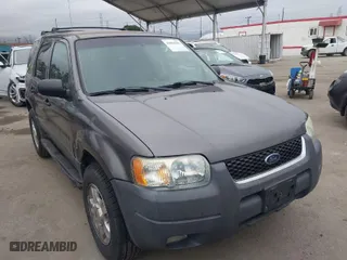 2004 Ford Escape XLT with VIN 1FMYU03114KA41268, listed as a IAAI auction lot 42056701 with 102,154 mi miles. Bid and sale history available at carsss.com. Image 1.