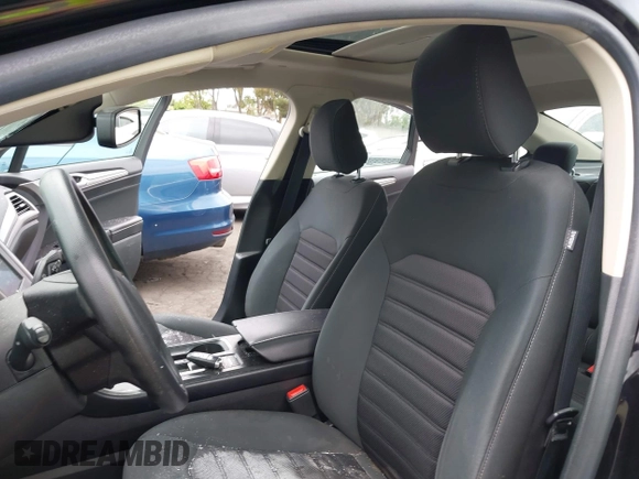 2020 Ford Fusion SE with VIN 3FA6P0LU9LR140840, listed as a IAAI auction lot 42182056 with 35,542 mi miles and . Bid and sale history available at DreamBid. Image 14.