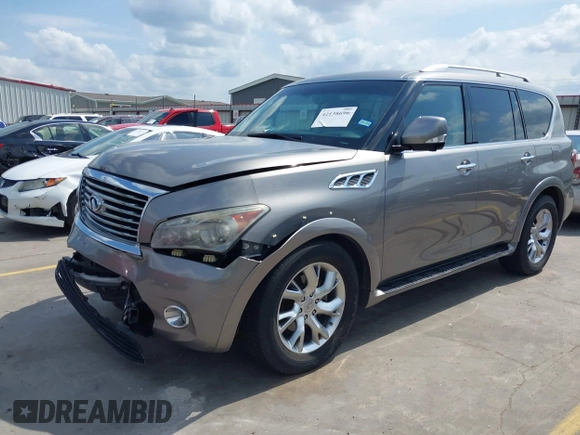 2012 Infiniti QX56 7-passenger z VIN JN8AZ2NF9C9517675, wystawiony jako IAAI lot #42138696 z przebiegiem 129 478 mil mil oraz . Historia ofert i sprzedaży dostępna na DreamBid. Obrazek 22.