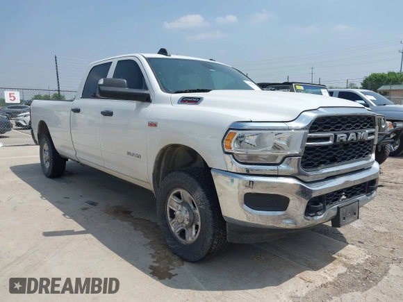 2022 Ram 2500 Tradesman with VIN 3C6UR5HJ0NG125804, listed as a IAAI auction lot 41918930 with 114,232 mi miles. Bid and sale history available at carsss.com. Image 1.