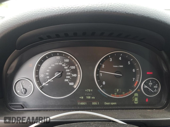 2013 BMW 5 Series 528i xDrive with VIN WBAXH5C59DDW15444, listed as a Copart auction lot 61769475 with 114,901 mi miles and Clean title. Bid and sale history available at DreamBid. Image 9.