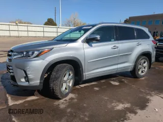 2017 Toyota Highlander Limited with VIN 5TDDZRFHXHS361852, listed as a Copart auction lot 52359305 with 111,228 mi miles and Salvage title. Bid and sale history available at DreamBid. Image 1.