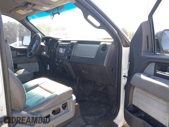 2013 Ford F-150 XL with VIN 1FTFW1ET7DKF33281, listed as a IAAI auction lot 41740736 with 205,677 mi miles. Bid and sale history available at carsss.com. Image 5.
