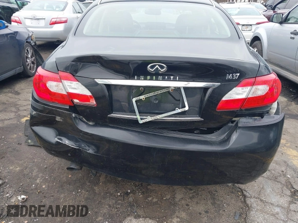 2011 Infiniti M z VIN JN1BY1AP8BM322290, wystawiony jako IAAI lot #41864491 z przebiegiem 195 826 mil mil oraz . Historia ofert i sprzedaży dostępna na DreamBid. Obrazek 6.