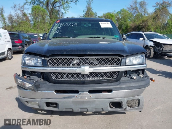 2003 Chevrolet Avalanche with VIN 3GNEK13T33G332498, listed as a IAAI auction lot 42060369 with 176,196 mi miles. Bid and sale history available at carsss.com. Image 6.
