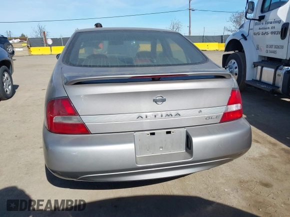 2000 Nissan Altima GXE with VIN 1N4DL01A9YC140466, listed as a IAAI auction lot 41605677 with 127,066 mi miles. Bid and sale history available at carsss.com. Image 16.