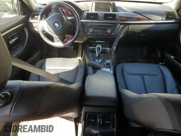 2015 BMW 4 Series 428i z VIN WBA4A9C53FGL85500, wystawiony jako Copart lot #50004575 z przebiegiem 129 018 mil mil oraz Szkoda całkowita • Salvage title. Historia ofert i sprzedaży dostępna na DreamBid. Obrazek 8.