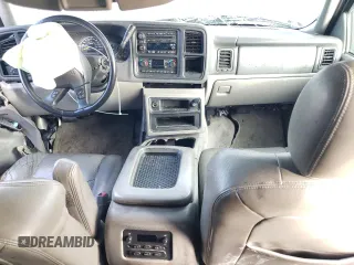 2005 Chevrolet Suburban Z71 with VIN 3GNFK16Z35G195828, listed as a Copart auction lot 88249925 with 254,252 mi miles and Salvage Title. Bid and sale history available at carsss.com. Image 8.