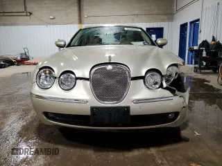 2006 Jaguar S-Type 3 z VIN SAJWA01A96FN53736, wystawiony jako Copart lot #52300005 z przebiegiem 68 472 mil mil oraz Szkody całkowita. Historia ofert i sprzedaży dostępna na DreamBid. Obrazek 5.