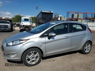 2014 Ford Fiesta SE z VIN 3FADP4EJ8EM123383, wystawiony jako Copart lot #50801145 z przebiegiem 114 271 mil mil oraz Szkoda całkowita • Salvage title. Historia ofert i sprzedaży dostępna na DreamBid. Obrazek 1.