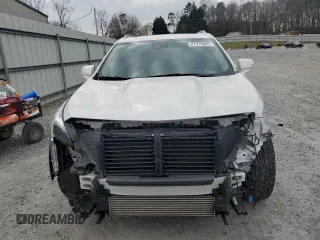 2021 Cadillac XT4 FWD Premium Luxury with VIN 1GYFZCR43MF032297, listed as a Copart auction lot 47379085 with 36,065 mi miles and Salvage Title. Bid and sale history available at DreamBid. Image 5.