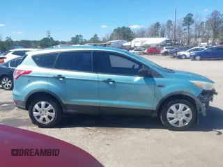 2013 Ford Escape S with VIN 1FMCU0F78DUA70572, listed as a IAAI auction lot 41880136 with 204,249 mi miles. Bid and sale history available at carsss.com. Image 13.