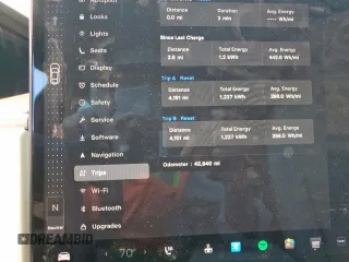 2022 Tesla Model S с VIN 5YJSA1E50NF492117, выставлен на аукционе Copart как лот 54307855 с пробегом 42 940 миль миль и Списание • Salvage title. История ставок и продаж доступна на DreamBid. Изображение 9.