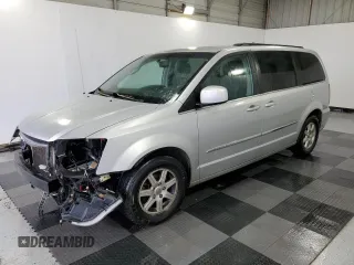 2012 Chrysler Town & Country Touring z VIN 2C4RC1BG9CR325870, wystawiony jako Copart lot #58542625 z przebiegiem 199 764 mil mil oraz Szkoda całkowita • Salvage title. Historia ofert i sprzedaży dostępna na DreamBid. Obrazek 1.