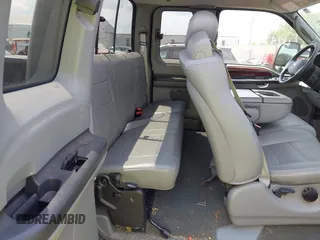 2005 Ford F-250 XL с VIN 1FTSX21P65EB71776, выставлен на аукционе IAAI как лот 42839357 с пробегом 237 582 миль миль и . История ставок и продаж доступна на DreamBid. Изображение 8.