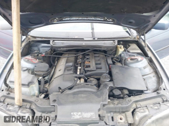 2004 BMW 3 Series 325i with VIN WBAEV33494KR35113, listed as a IAAI auction lot 42170200 with 153,671 mi miles and . Bid and sale history available at carsss.com. Image 10.