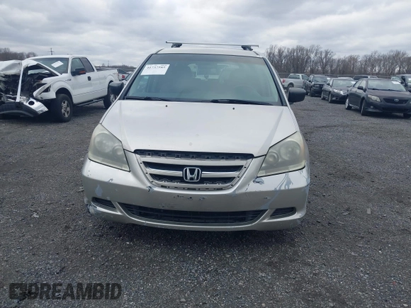 2006 Honda Odyssey LX with VIN 5FNRL38216B105808, listed as a IAAI auction lot 41737585 with 193,915 mi miles. Bid and sale history available at carsss.com. Image 12.