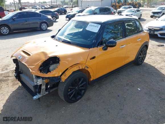 2015 MINI Cooper Hardtop 4 Door S with VIN WMWXU3C51F2B57061, listed as a IAAI auction lot 41691431 with 66,406 mi miles. Bid and sale history available at carsss.com. Image 18.