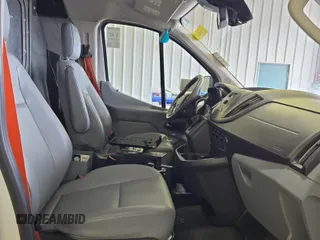 2016 Ford Transit Cargo z VIN 1FTYE1YM9GKB19505, wystawiony jako IAAI lot #42774251 z przebiegiem 252 184 mil mil oraz . Historia ofert i sprzedaży dostępna na DreamBid. Obrazek 15.