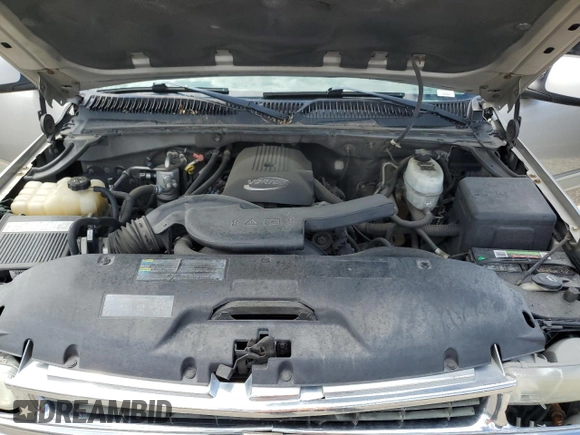 2004 Chevrolet Tahoe LS z VIN 1GNEC13T34R228124, wystawiony jako Copart lot #57317335 z przebiegiem 198 495 mil mil oraz Szkoda całkowita • Salvage title. Historia ofert i sprzedaży dostępna na DreamBid. Obrazek 12.