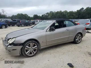 2006 Mercedes-Benz CLK 350 with VIN WDBTK56G26T065897, listed as a Copart auction lot 71630714 with 123,457 mi miles and Salvage Title. Bid and sale history available at carsss.com. Image 1.