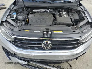 2024 Volkswagen Tiguan SE R-Line Black with VIN 3VVCB7AXXRM129869, listed as a Copart auction lot 53387585 with 8,563 mi miles and Salvage title. Bid and sale history available at DreamBid. Image 14.