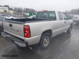 2006 Chevrolet Silverado 1500 LS with VIN 1GCEC19X96Z271646, listed as a IAAI auction lot 41412231 with 213,065 mi miles. Bid and sale history available at carsss.com. Image 4.