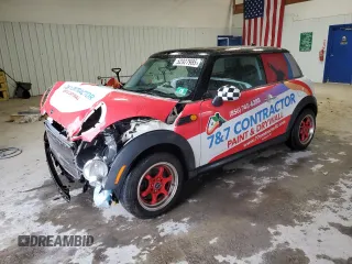 2009 MINI Hardtop z VIN WMWMF33519TU75643, wystawiony jako Copart lot #52927985 z przebiegiem Nie podano mil oraz Szkoda całkowita • Salvage title. Historia ofert i sprzedaży dostępna na DreamBid. Obrazek 1.