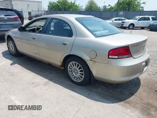 2006 Chrysler Sebring Touring z VIN 1C3EL56R86N114571, wystawiony jako IAAI lot #42470436 z przebiegiem 173 454 mil mil oraz . Historia ofert i sprzedaży dostępna na DreamBid. Obrazek 3.