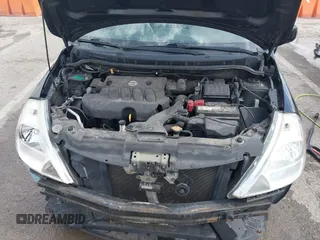2008 Nissan Versa S z VIN 3N1BC11EX8L446772, wystawiony jako IAAI lot #41824455 z przebiegiem 145 793 mil mil oraz . Historia ofert i sprzedaży dostępna na DreamBid. Obrazek 10.