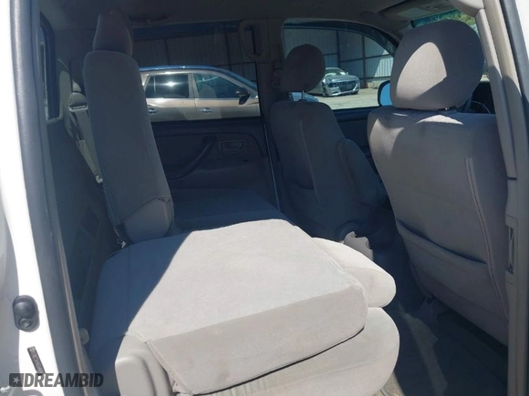 2005 Toyota Tundra SR5 with VIN 5TBET34145S486861, listed as a IAAI auction lot 41689398 with 337,043 mi miles. Bid and sale history available at carsss.com. Image 8.