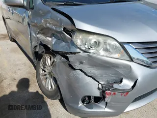 2017 Toyota Sienna XLE Auto Access Seat with VIN 5TDYZ3DC2HS832530, listed as a IAAI auction lot 42234427 with 73,877 mi miles and . Bid and sale history available at DreamBid. Image 6.