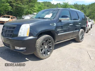 2012 Cadillac Escalade Platinum Edition z VIN 1GYS4DEF5CR208368, wystawiony jako IAAI lot #42275931 z przebiegiem 215 194 mil mil oraz . Historia ofert i sprzedaży dostępna na DreamBid. Obrazek 2.