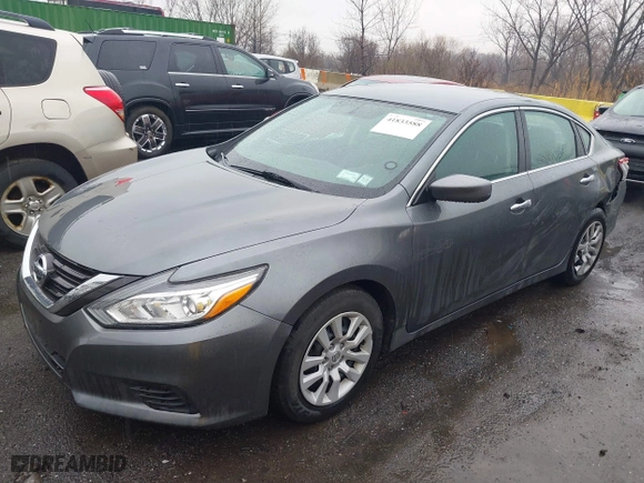 2017 Nissan Altima 2.5 SR with VIN 1N4AL3AP3HC175674, listed as a IAAI auction lot 41833588 with 76,793 mi miles. Bid and sale history available at carsss.com. Image 2.