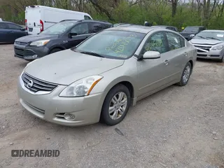 2010 Nissan Altima 2.5 SL with VIN 1N4AL2AP9AC117648, listed as a IAAI auction lot 42045098 with 231,244 mi miles. Bid and sale history available at carsss.com. Image 2.