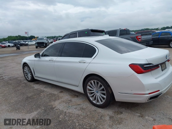 2020 BMW 7 Series 740i z VIN WBA7T2C07LCE11573, wystawiony jako IAAI lot #42474689 z przebiegiem 63 015 mil mil oraz . Historia ofert i sprzedaży dostępna na DreamBid. Obrazek 3.
