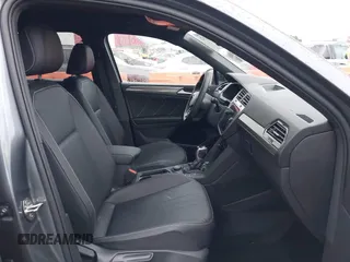 2024 Volkswagen Tiguan SE R-Line Black with VIN 3VV8B7AX8RM141105, listed as a IAAI auction lot 40923212 with 2,698 mi miles and . Bid and sale history available at DreamBid. Image 5.