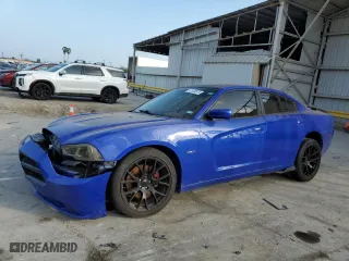 2013 Dodge Charger RT Plus with VIN 2C3CDXCT9DH684780, listed as a Copart auction lot 41539875 with 127,123 mi miles and Clean Title. Bid and sale history available at carsss.com. Image 1.