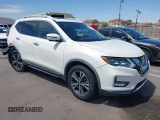 2017 Nissan Rogue S z VIN JN8AT2MT5HW404789, wystawiony jako IAAI lot #42332764 z przebiegiem 46 764 mil mil oraz . Historia ofert i sprzedaży dostępna na DreamBid. Obrazek 1.
