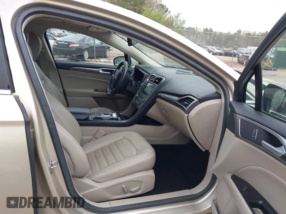 2017 Ford Fusion SE with VIN 3FA6P0HD3HR262321, listed as a IAAI auction lot 41948717 with 80,912 mi miles. Bid and sale history available at carsss.com. Image 5.